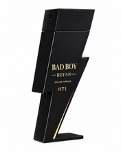 Cargar imagen en el visor de la galería, Perfume equivalente Bad Boy Refan 071. Fragancia inspirada en Bad Boy con diseño de frasco corporativo Refan.